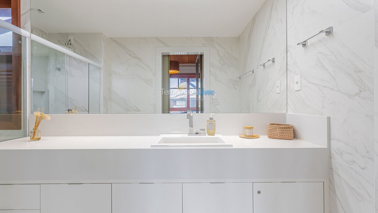 Apartamento para alquiler de vacaciones em Mata de São João (Praia do Forte)