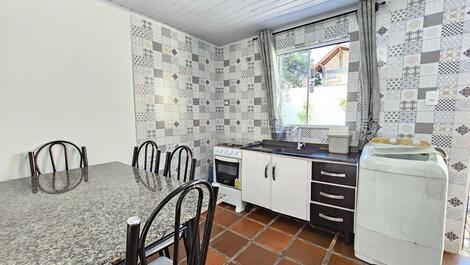 OTIMA HOUSE WITH SWIMMING POOL COST BENEFIT IN THE BEACH OF MARISCAL BOMBINHAS