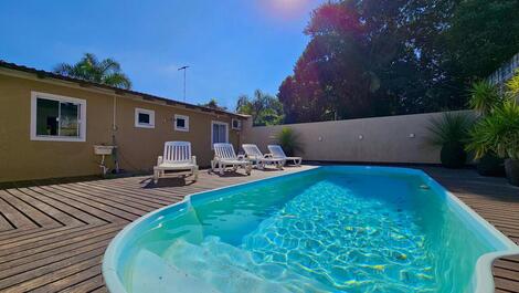 OTIMA HOUSE WITH SWIMMING POOL COST BENEFIT IN THE BEACH OF MARISCAL BOMBINHAS