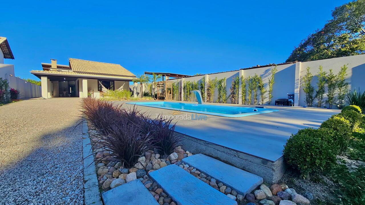 Casa para alquiler de vacaciones em Bombinhas (Mariscal)