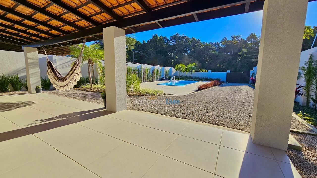 Casa para alquiler de vacaciones em Bombinhas (Mariscal)
