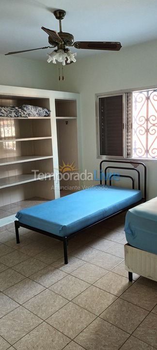 Casa para aluguel de temporada em Mongaguá (Vera Cruz)