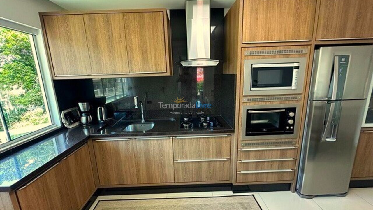 Casa para aluguel de temporada em Florianópolis (Ponta das Canas)