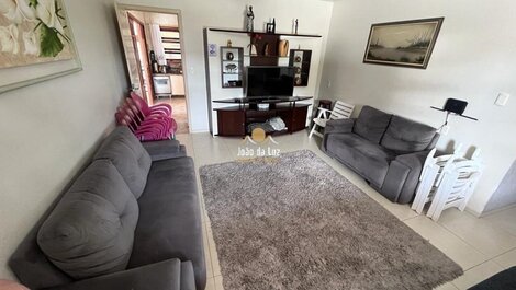 Casa de 4 dorm sendo 1 suíte, possui piscina privativa🏡🏖️