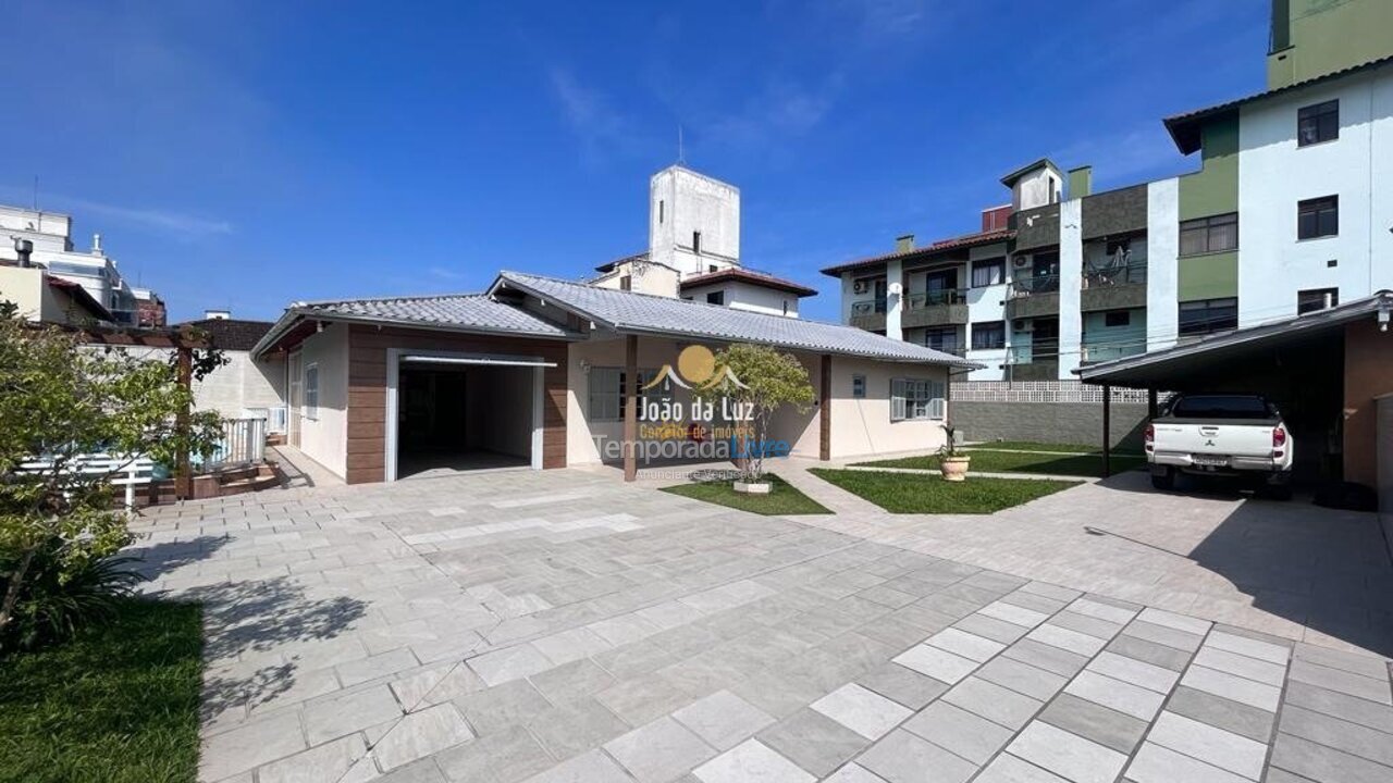 Casa para aluguel de temporada em Florianopolis (Canasvieiras)