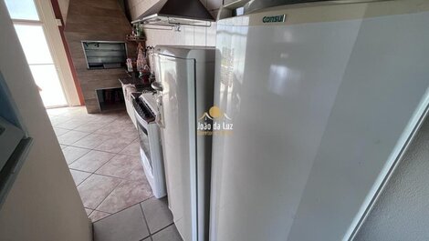 Casa de 4 dorm sendo 1 suíte, possui piscina privativa🏡🏖️