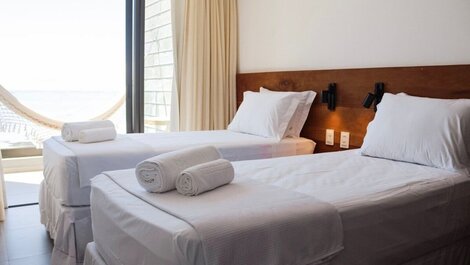 OKA42 - Milagres com piscina e pé na areia