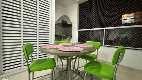 Varanda com churrasqueira!