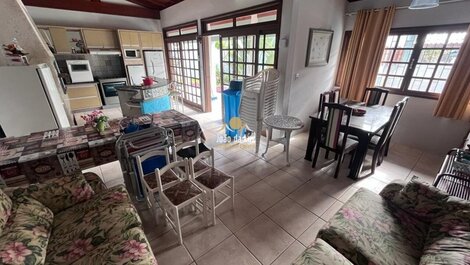 Seasonal house well located close to shops and the beach🏡🌅🏖️