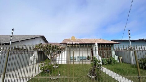 Seasonal house well located close to shops and the beach🏡🌅🏖️