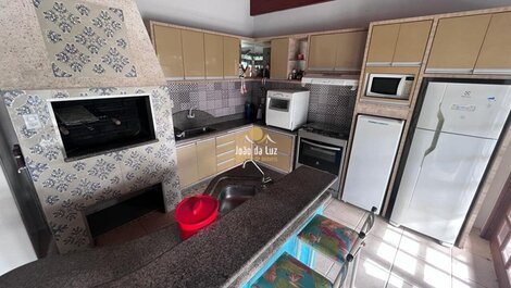 Seasonal house well located close to shops and the beach🏡🌅🏖️