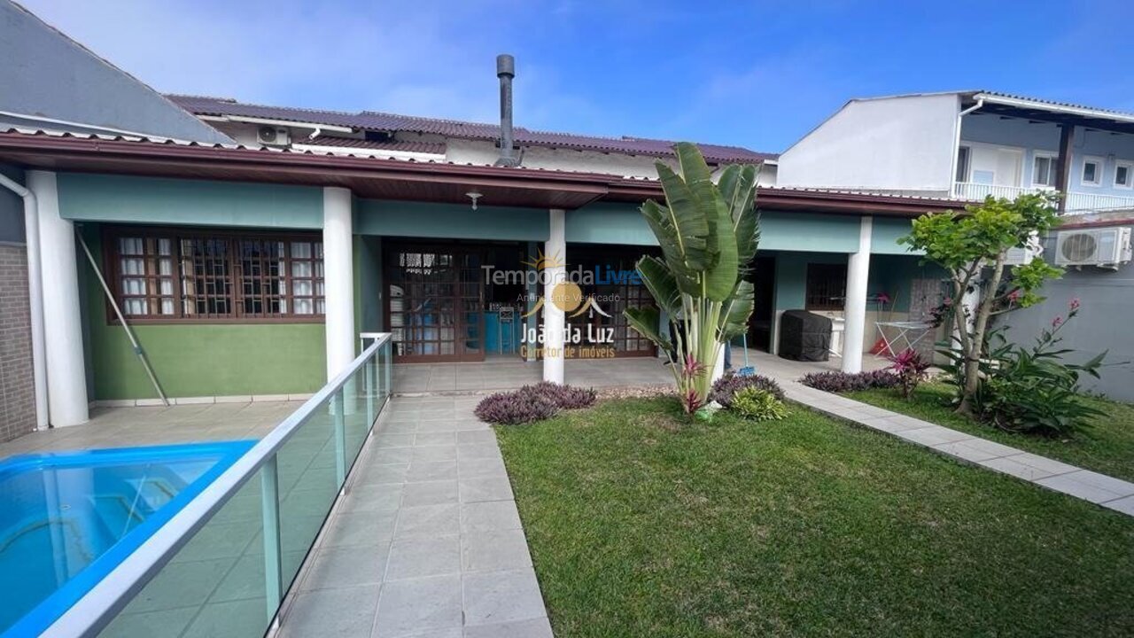 House for vacation rental in Florianopolis (Canasvieiras)