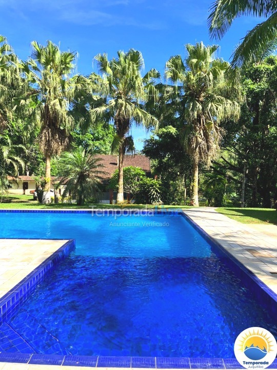 Chácara / sítio para aluguel de temporada em Juquitiba (Acomoda Até 40 Pessoas Proxímo de Represa)