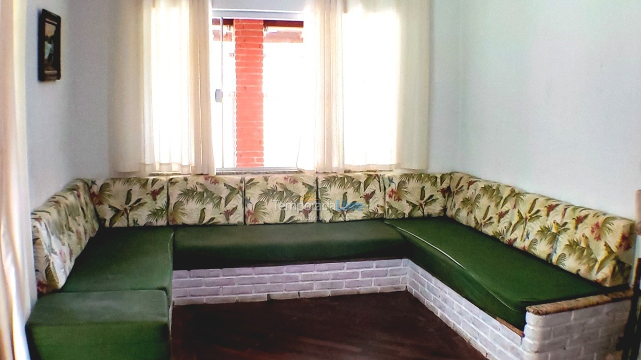 Chácara / sítio para aluguel de temporada em Juquitiba (Acomoda Até 40 Pessoas Proxímo de Represa)