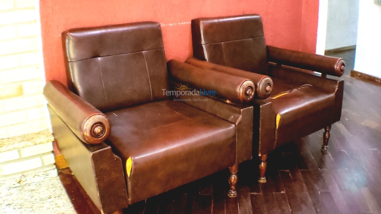 Chácara / sítio para aluguel de temporada em Juquitiba (Acomoda Até 40 Pessoas Proxímo de Represa)