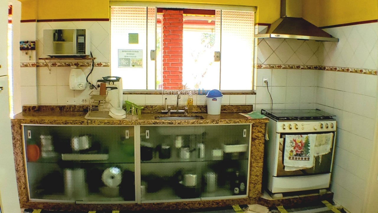 Chácara / sítio para aluguel de temporada em Juquitiba (Acomoda Até 40 Pessoas Proxímo de Represa)