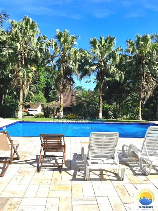 Chácara / sítio para aluguel de temporada em Juquitiba (Acomoda Até 40 Pessoas Proxímo de Represa)