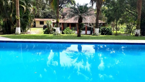 LINDO SÍTIO PARA TEMPORADA (PISCINA ADULTO E INFANTIL INTEGRADA)