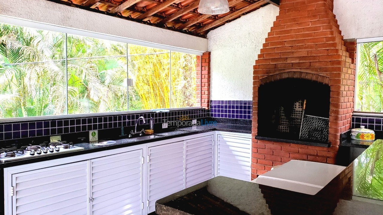 Chácara / sítio para aluguel de temporada em Juquitiba (Acomoda Até 40 Pessoas Proxímo de Represa)