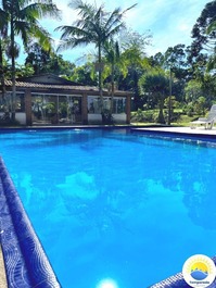 LINDO SÍTIO PARA TEMPORADA (PISCINA ADULTO E INFANTIL INTEGRADA)