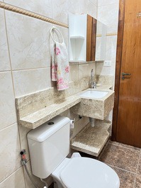 Zona privilegiada de Águas. A 700 m del centro y a 6 km del parque acuático Thermas.