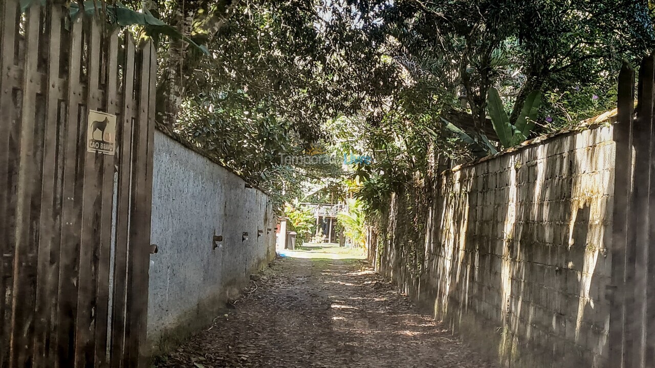 Casa para aluguel de temporada em São Sebastião (Sertão do Camburi)