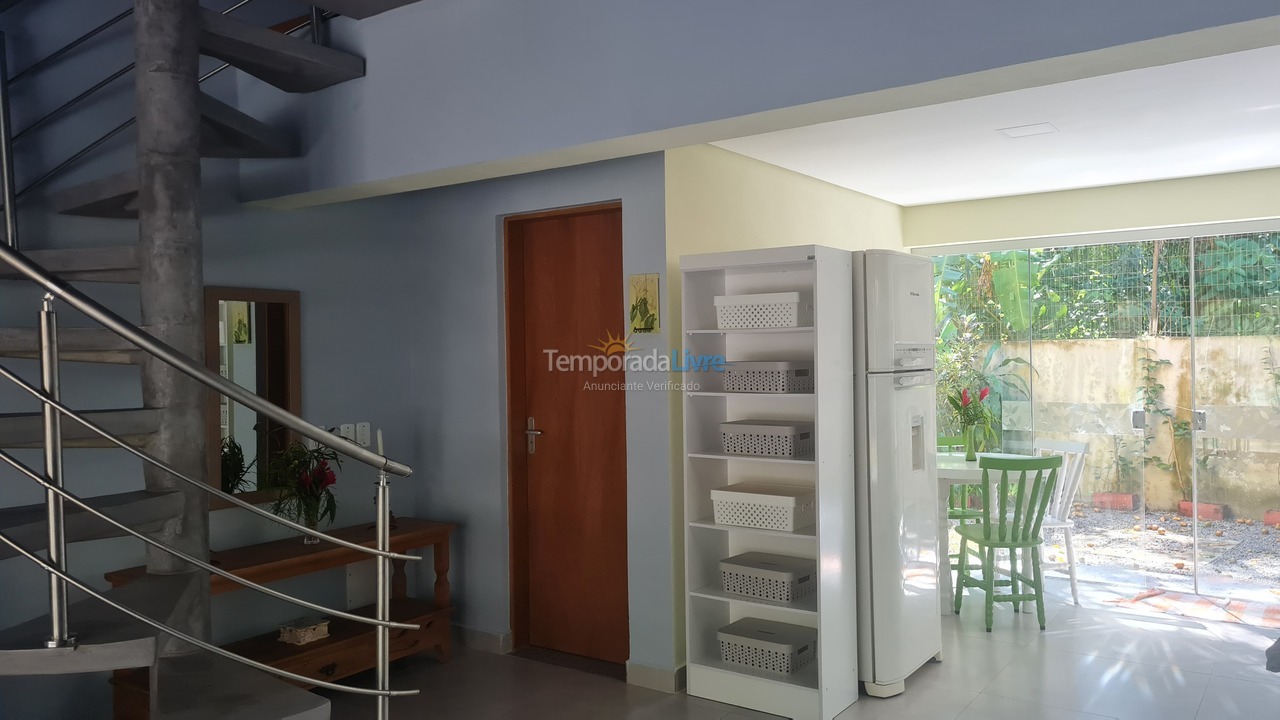 Casa para aluguel de temporada em São Sebastião (Sertão do Camburi)