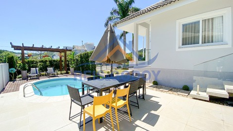 WONDERFUL 4 INTERNATIONAL JURERE SUITES