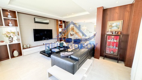 WONDERFUL 4 INTERNATIONAL JURERE SUITES