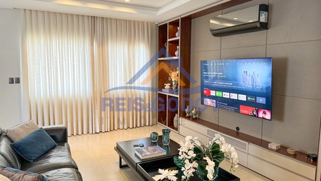 WONDERFUL 4 INTERNATIONAL JURERE SUITES