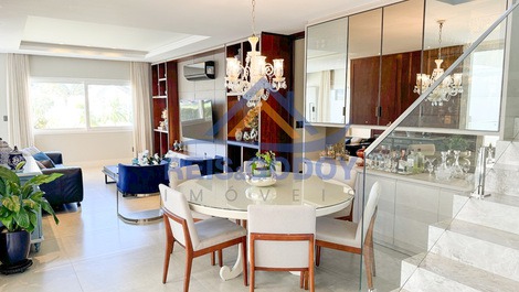 WONDERFUL 4 INTERNATIONAL JURERE SUITES