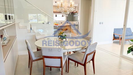 WONDERFUL 4 INTERNATIONAL JURERE SUITES