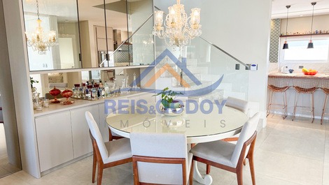 WONDERFUL 4 INTERNATIONAL JURERE SUITES