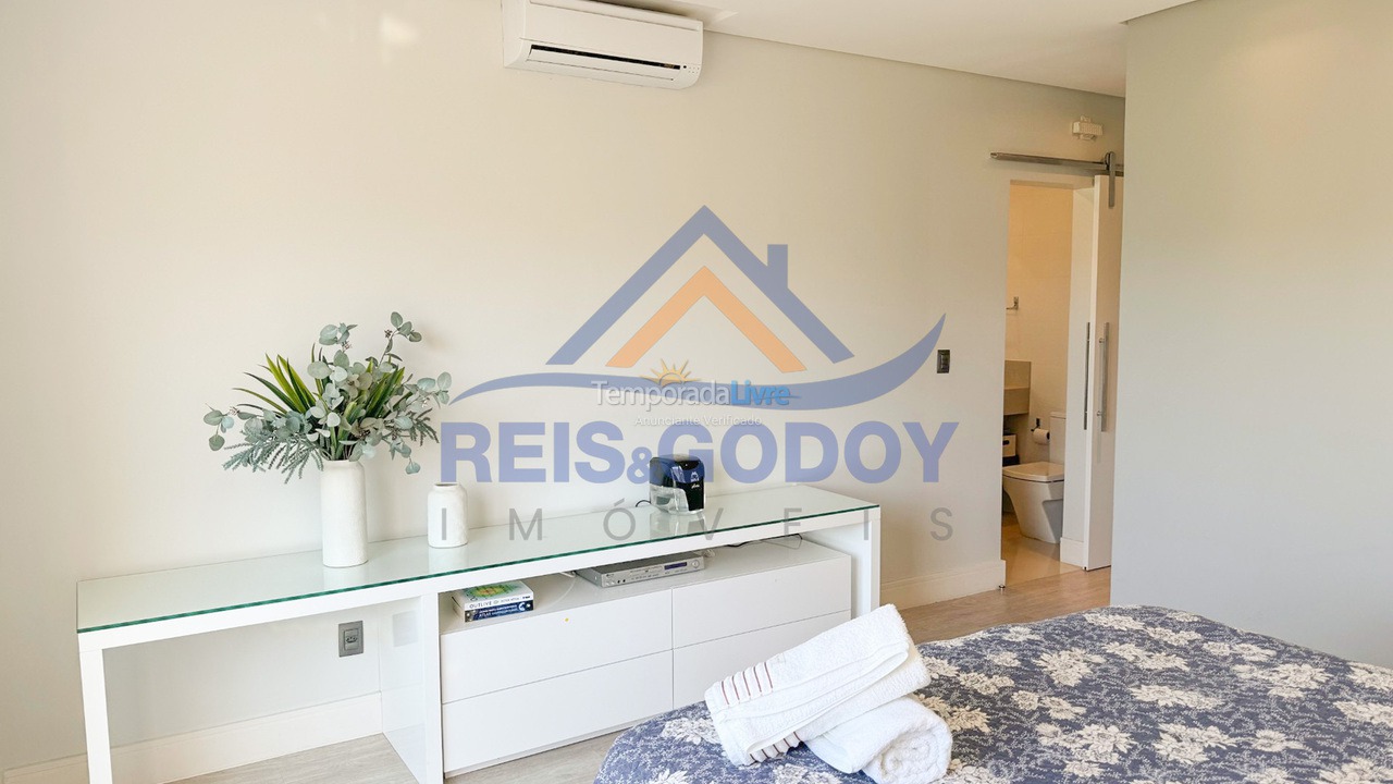 House for vacation rental in Florianopolis (Jurerê Internacional)