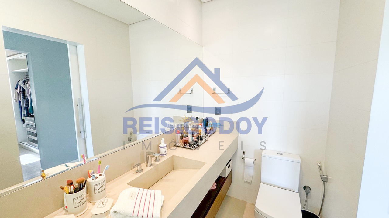 House for vacation rental in Florianopolis (Jurerê Internacional)