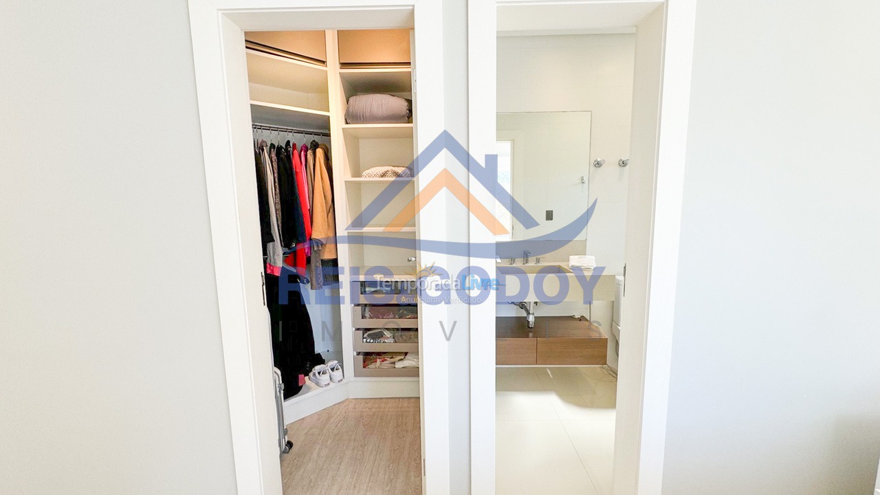 House for vacation rental in Florianopolis (Jurerê Internacional)