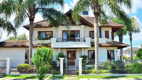 Espectacular casa para 18 personas, PRECIOS del VERANO SOLAMENTE por CONSULTA!