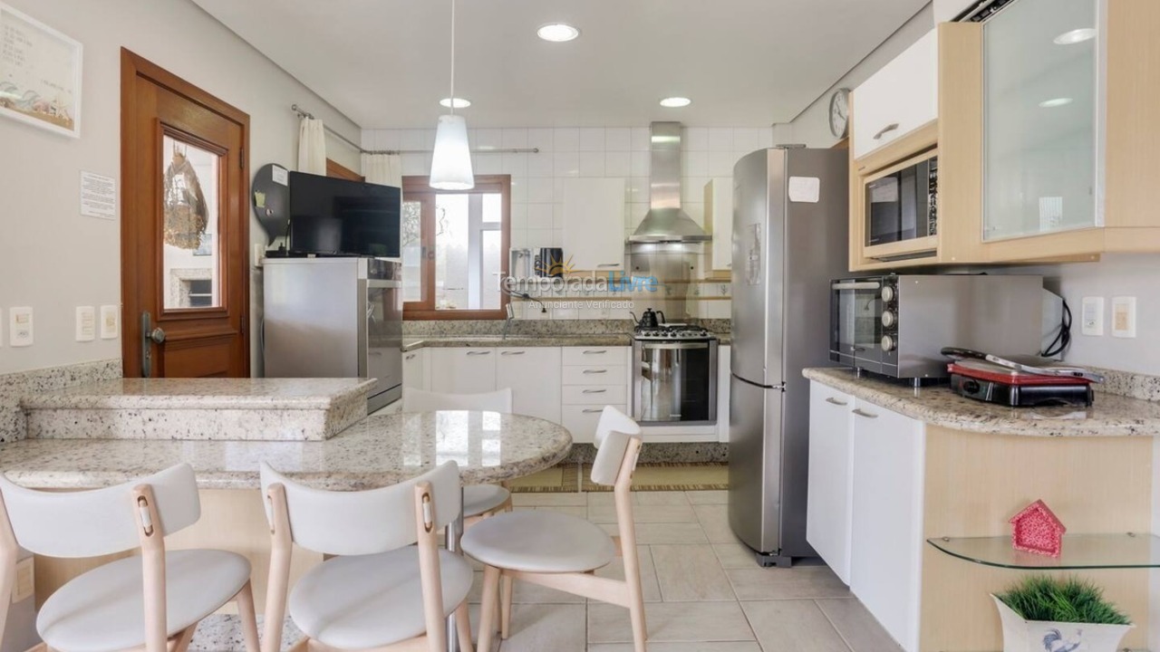 Casa para alquiler de vacaciones em Florianopolis (Jurerê Internacional)