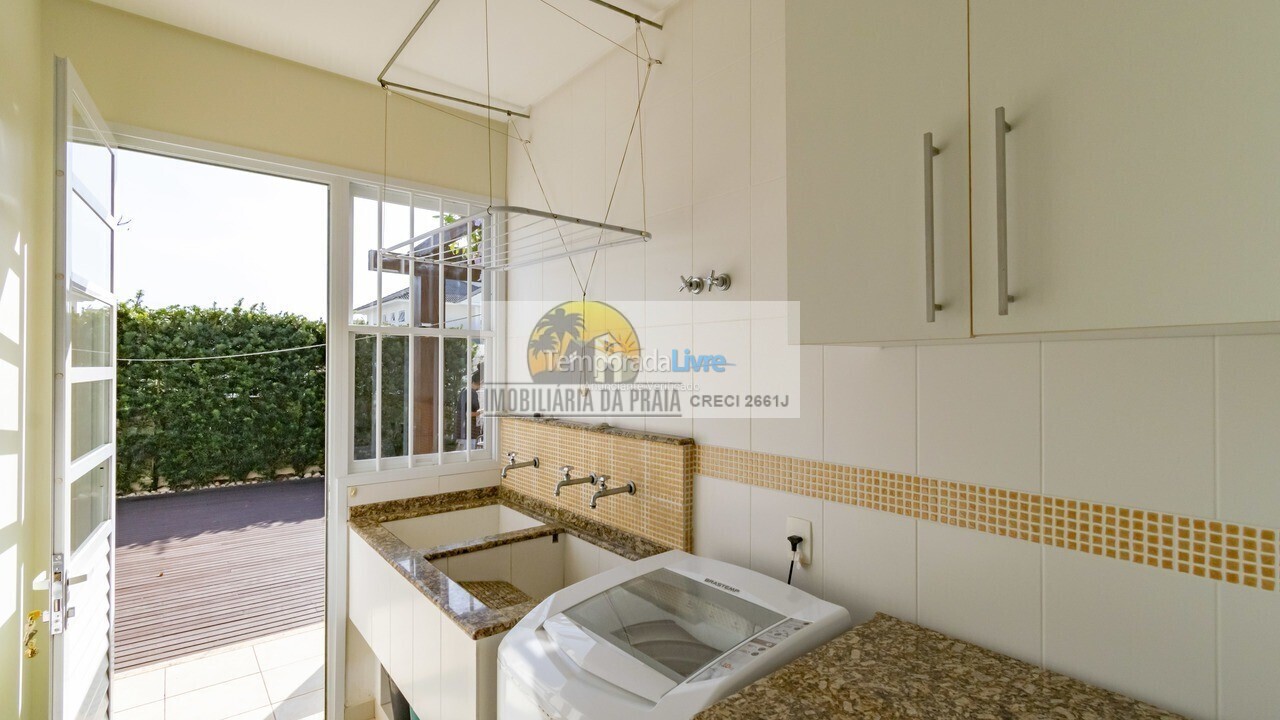 Casa para aluguel de temporada em Florianopolis (Jurerê Internacional)