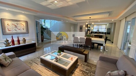 ESPETACULAR Casa de 04 dorm, piscina, em Jurerê, TARIFAS SOB.CONSULTA