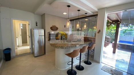 ESPETACULAR Casa de 04 dorm, piscina, em Jurerê, TARIFAS SOB.CONSULTA