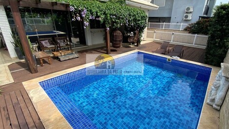 ESPETACULAR Casa de 04 dorm, piscina, em Jurerê, TARIFAS SOB.CONSULTA