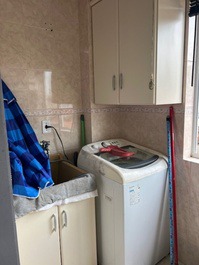 Hermoso Kitinete con aire acondicionado, WI-FI, garaje, a 250 m de Prainha