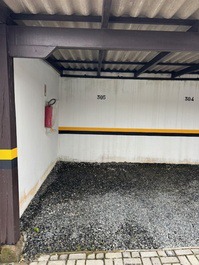 Hermoso Kitinete con aire acondicionado, WI-FI, garaje, a 250 m de Prainha