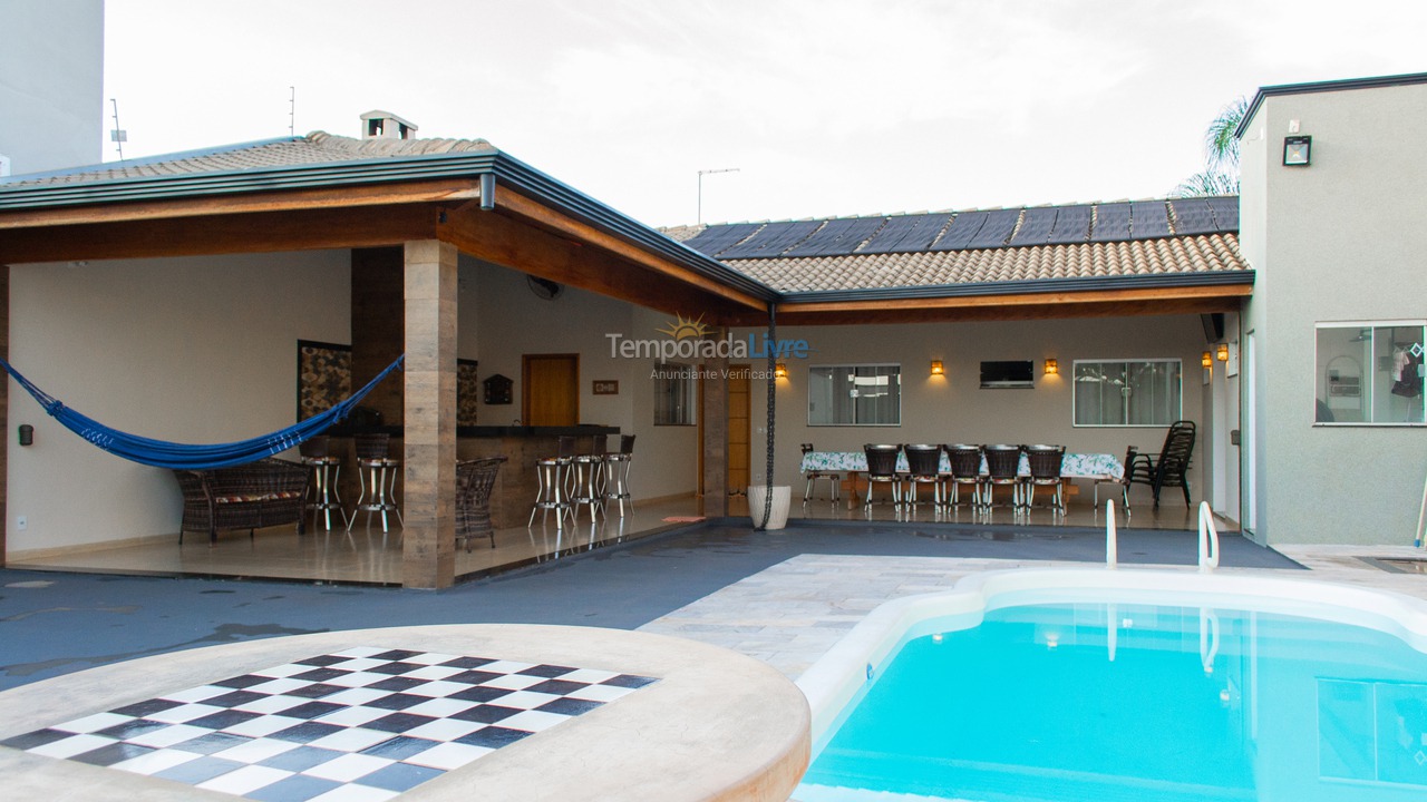 Casa para alquiler de vacaciones em Olímpia (Thermas Dos Laranjais)