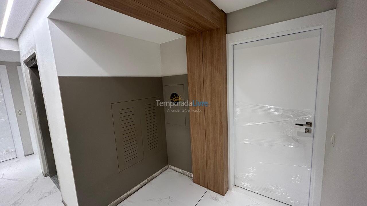 Apartamento para aluguel de temporada em Itapema (Centro)