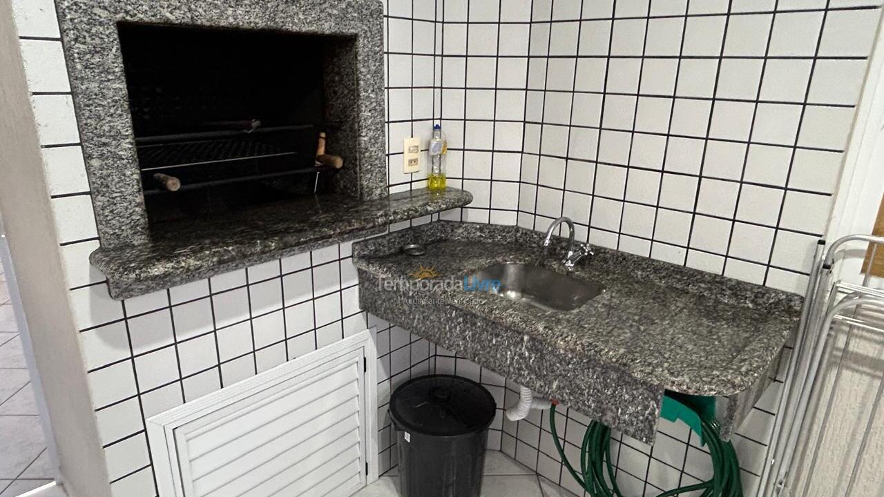 Apartamento para aluguel de temporada em Itapema (Centro)