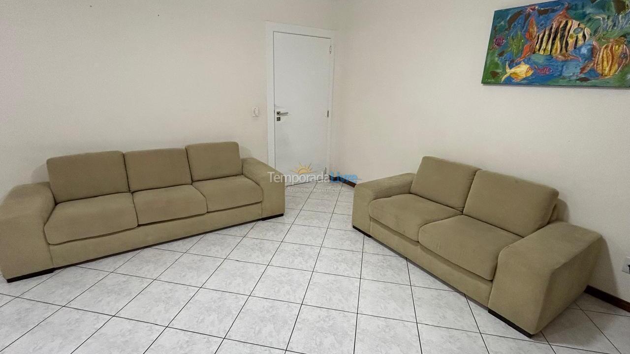 Apartamento para aluguel de temporada em Itapema (Centro)