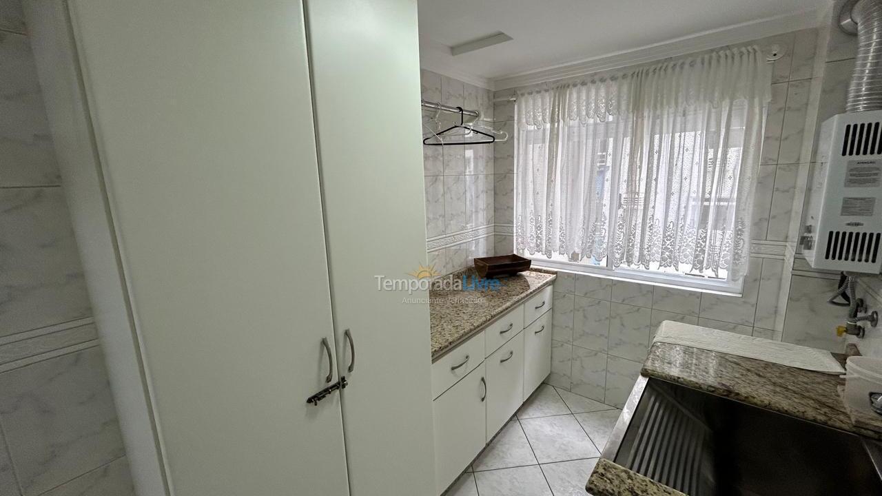 Apartamento para aluguel de temporada em Itapema (Centro)