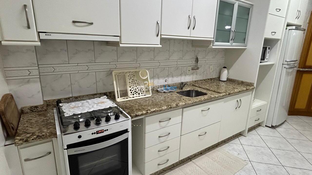 Apartamento para aluguel de temporada em Itapema (Centro)